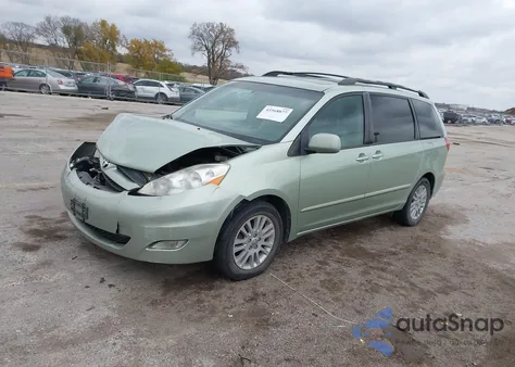 2008 Toyota Sienna Xle z USA, uszkodzony, nr VIN 5TDZK22C58S170898
